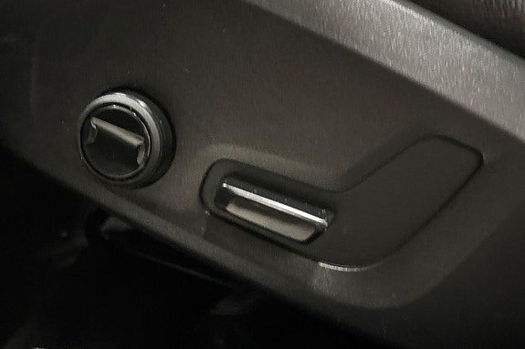 Vehicle Image 27