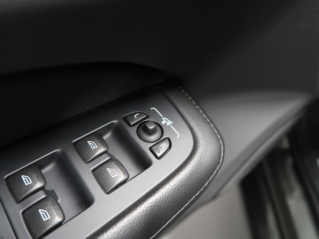 Vehicle Image 38