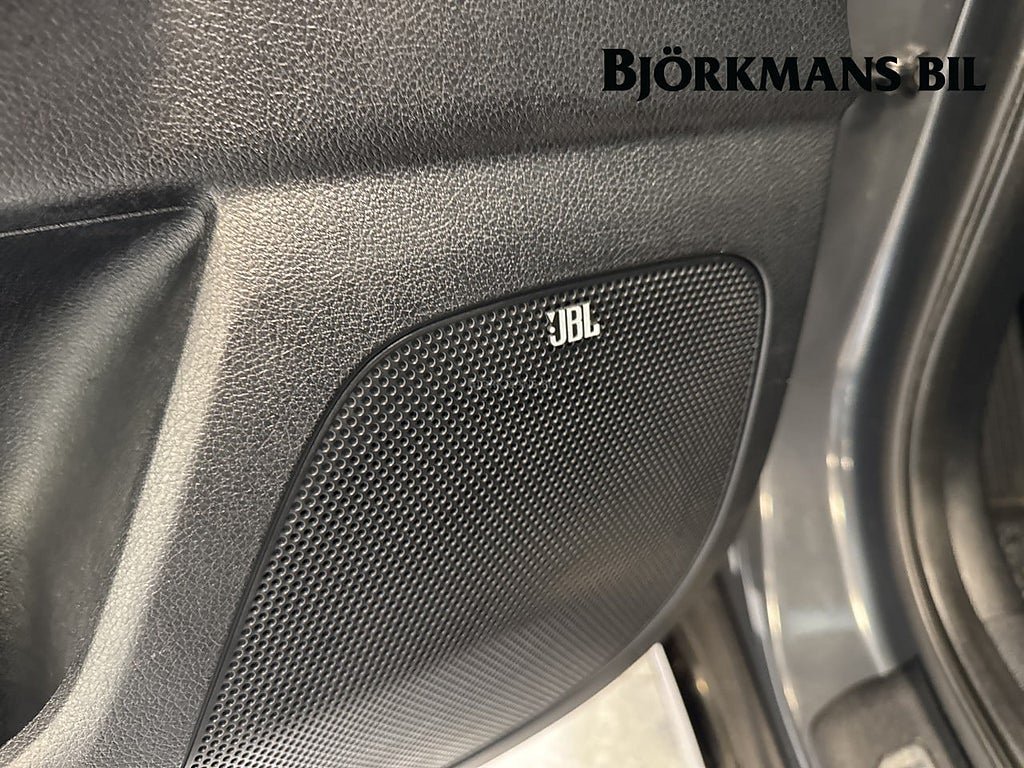 Vehicle Image 27