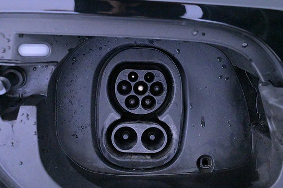 Vehicle Image 24