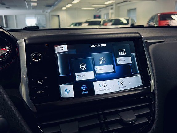 Vehicle Image 19