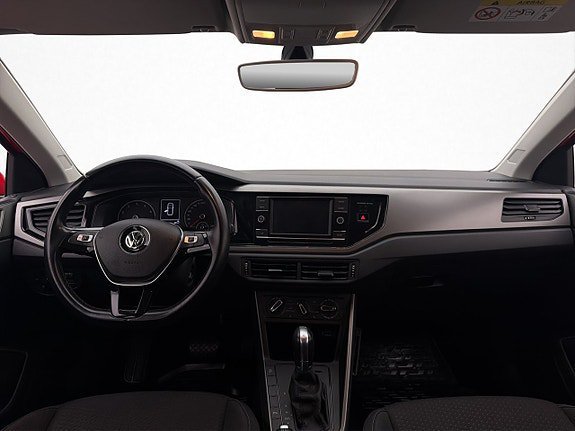 Vehicle Image 12