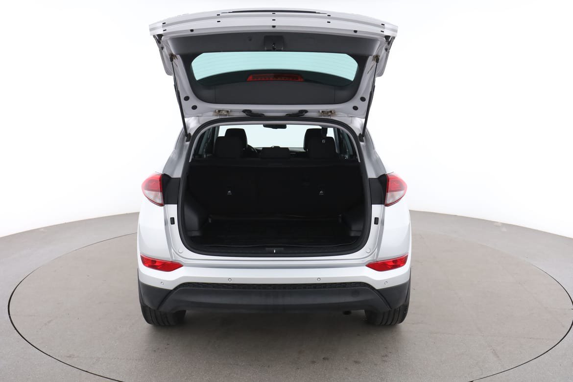 Vehicle Image 17