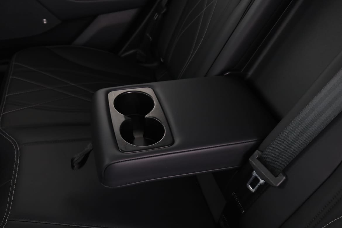 Vehicle Image 37