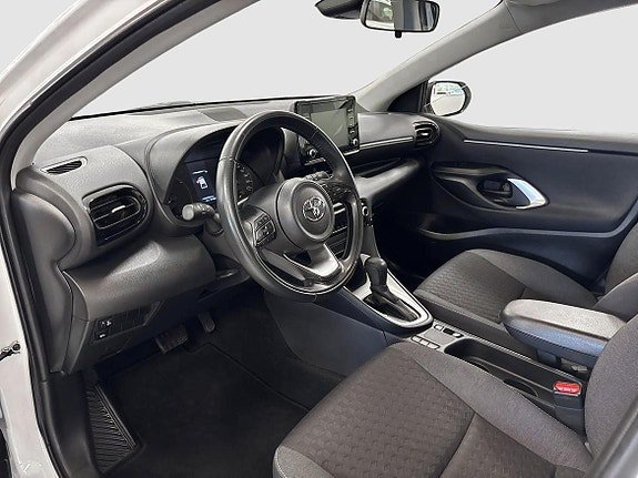 Vehicle Image 11