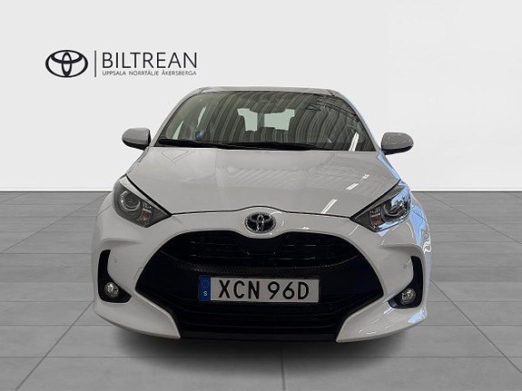 Vehicle Image 6