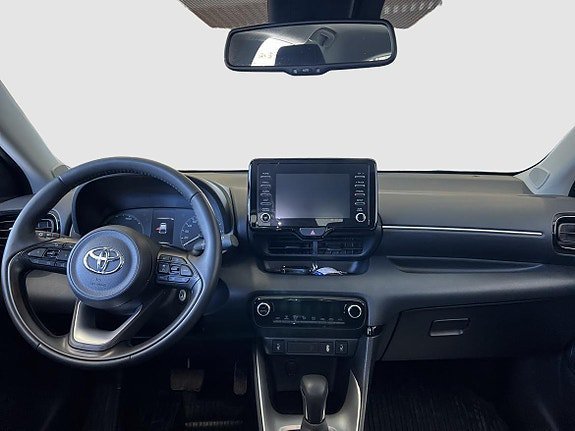 Vehicle Image 10