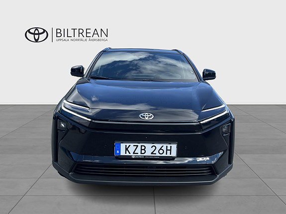 Vehicle Image 6