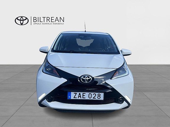 Vehicle Image 6