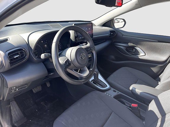 Vehicle Image 10