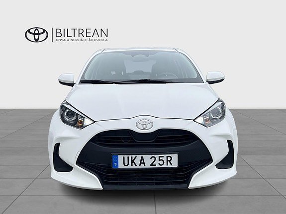 Vehicle Image 6