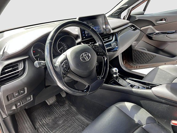 Vehicle Image 8