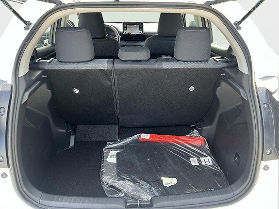Vehicle Image 13