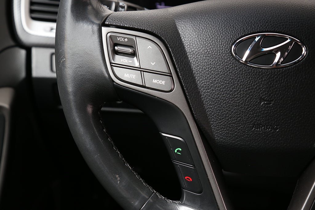 Vehicle Image 17