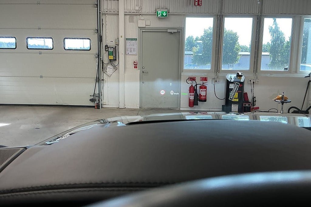 Vehicle Image 22