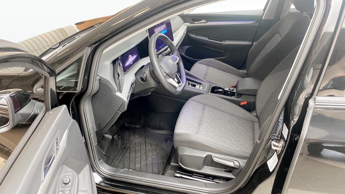 Vehicle Image 8