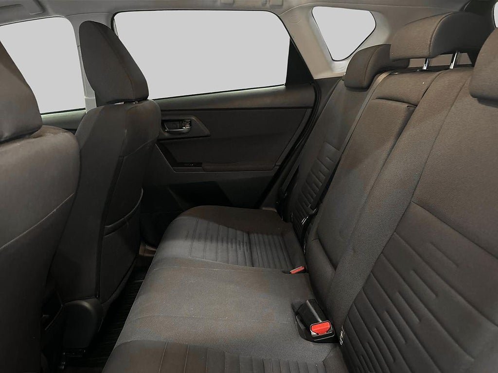 Vehicle Image 11