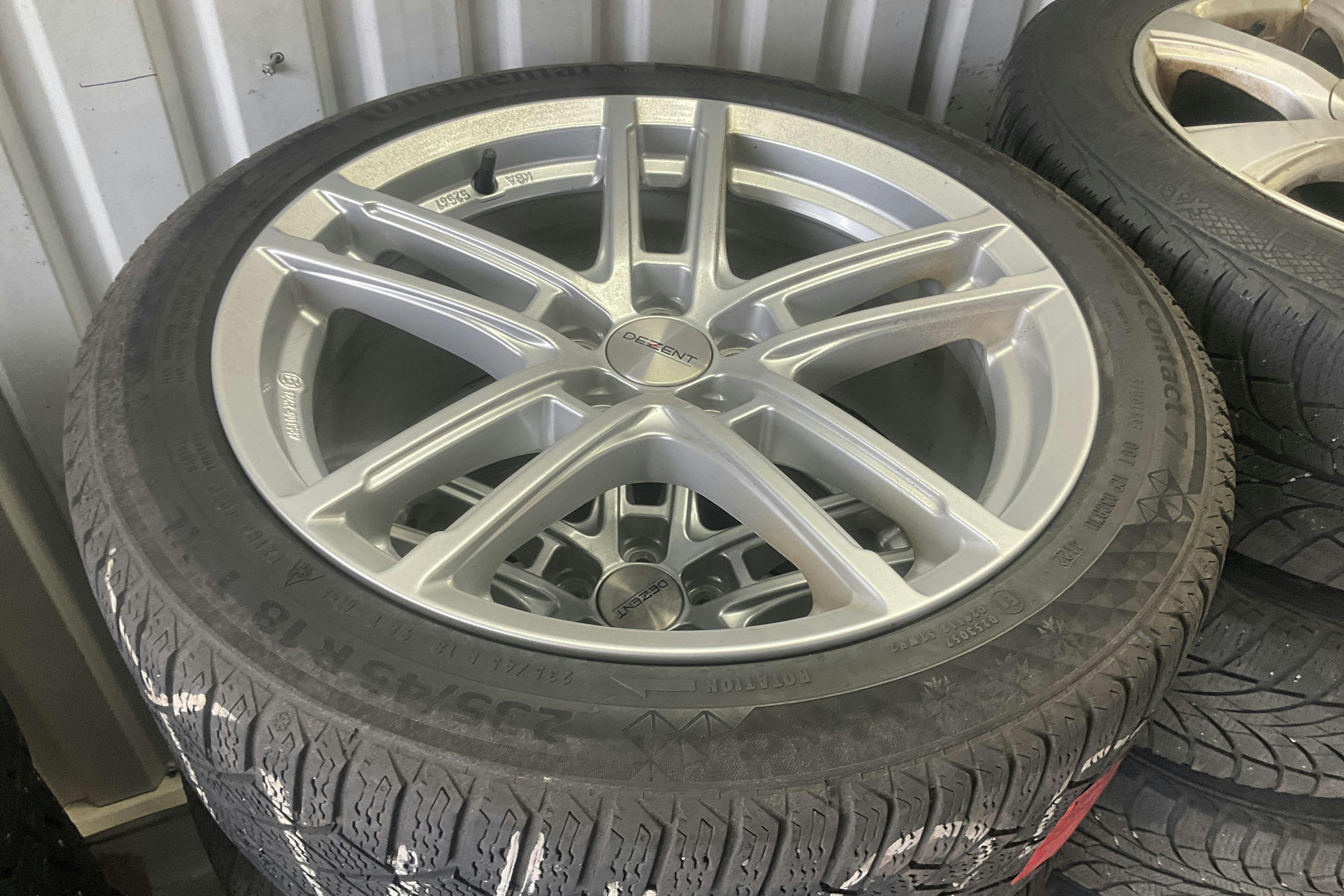 Vehicle Image 17