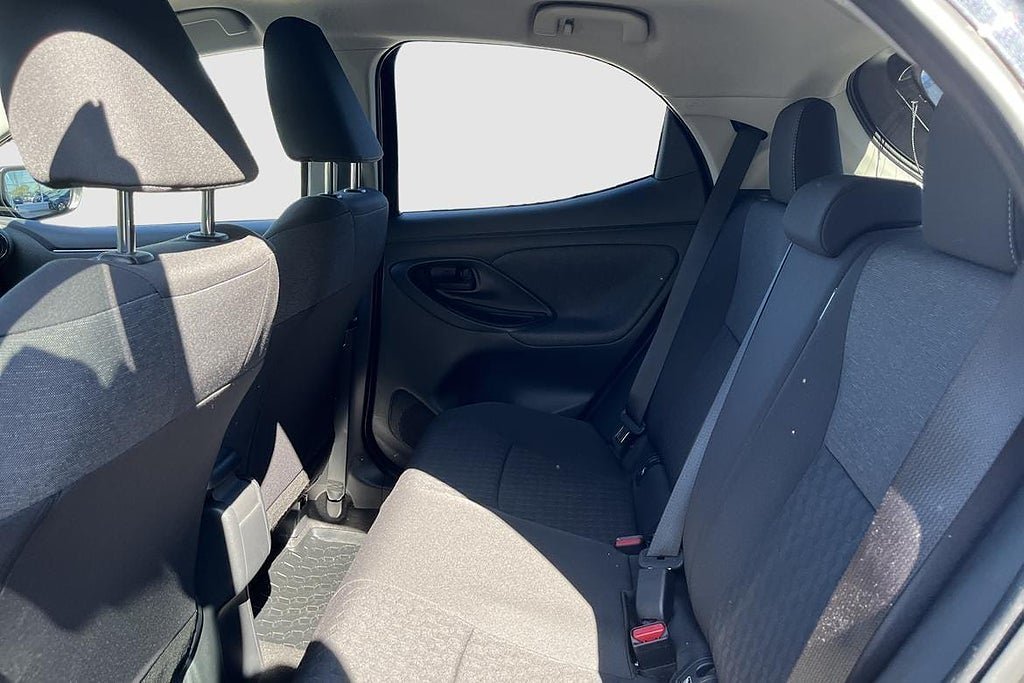 Vehicle Image 10