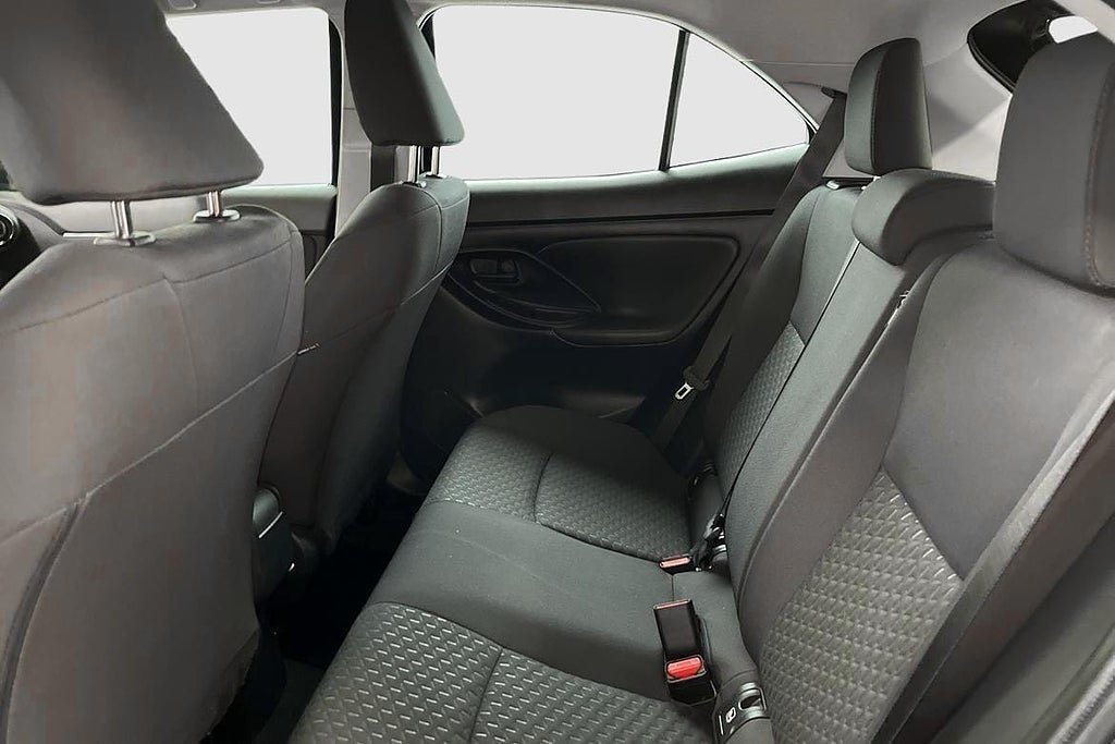 Vehicle Image 9
