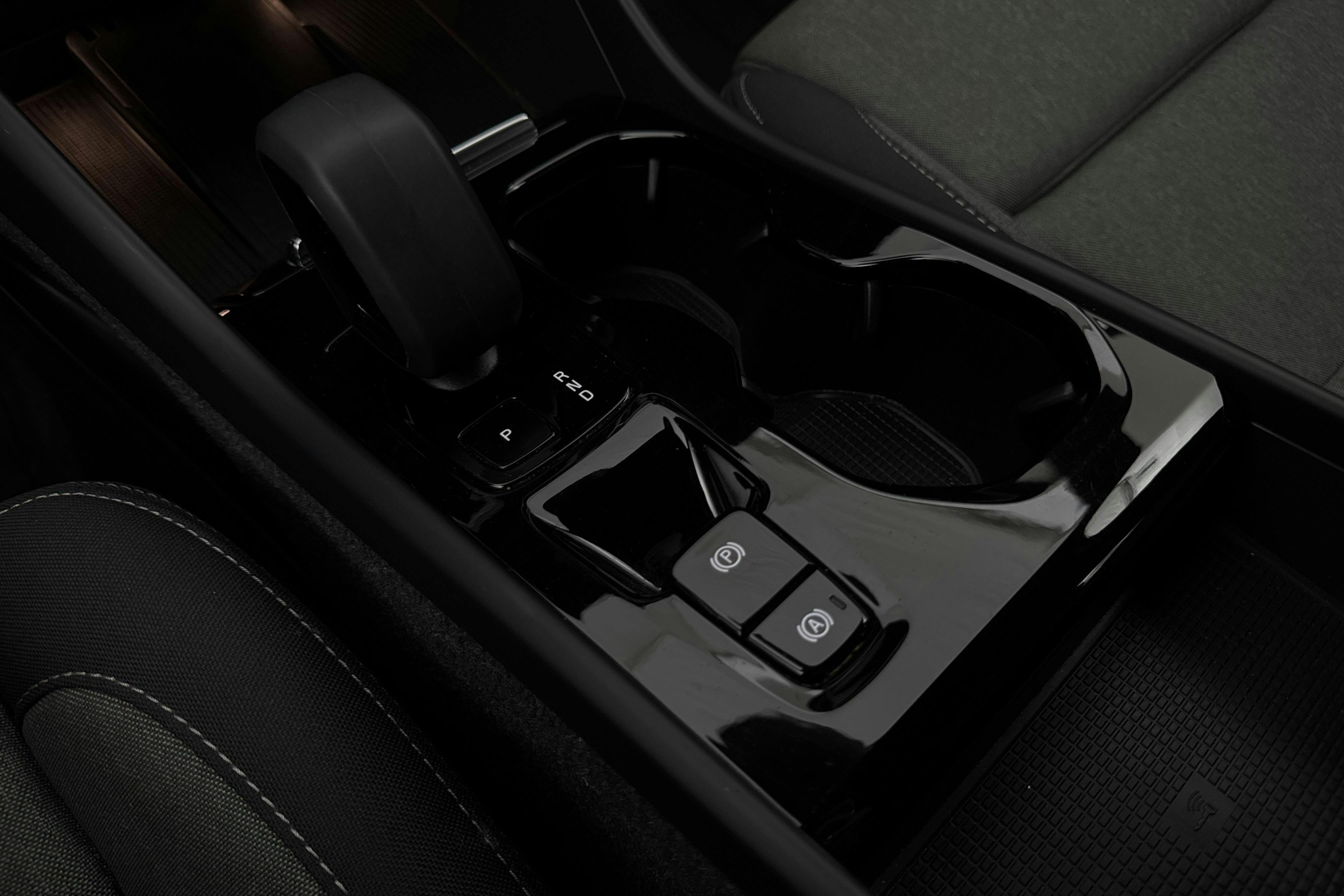Vehicle Image 16