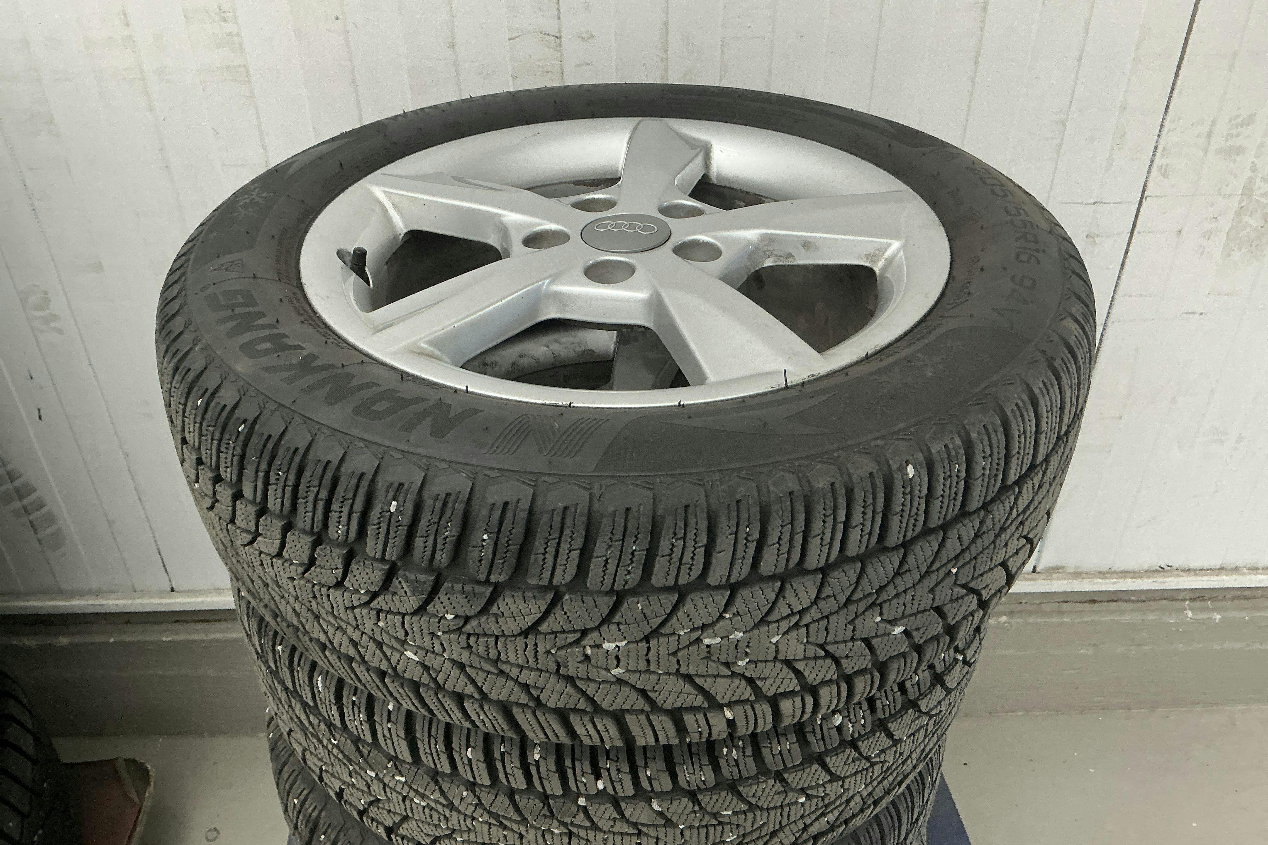 Vehicle Image 15