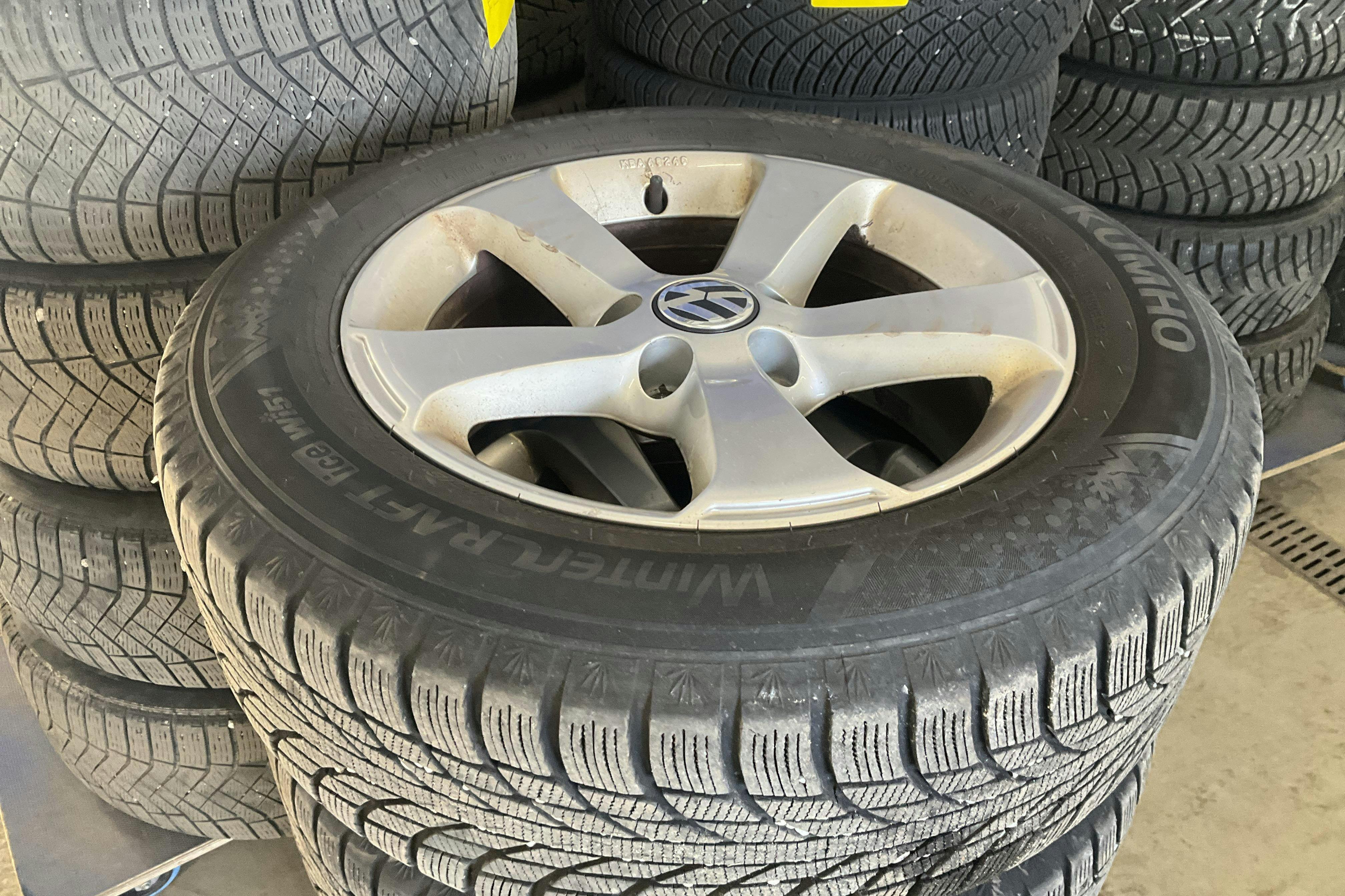 Vehicle Image 21