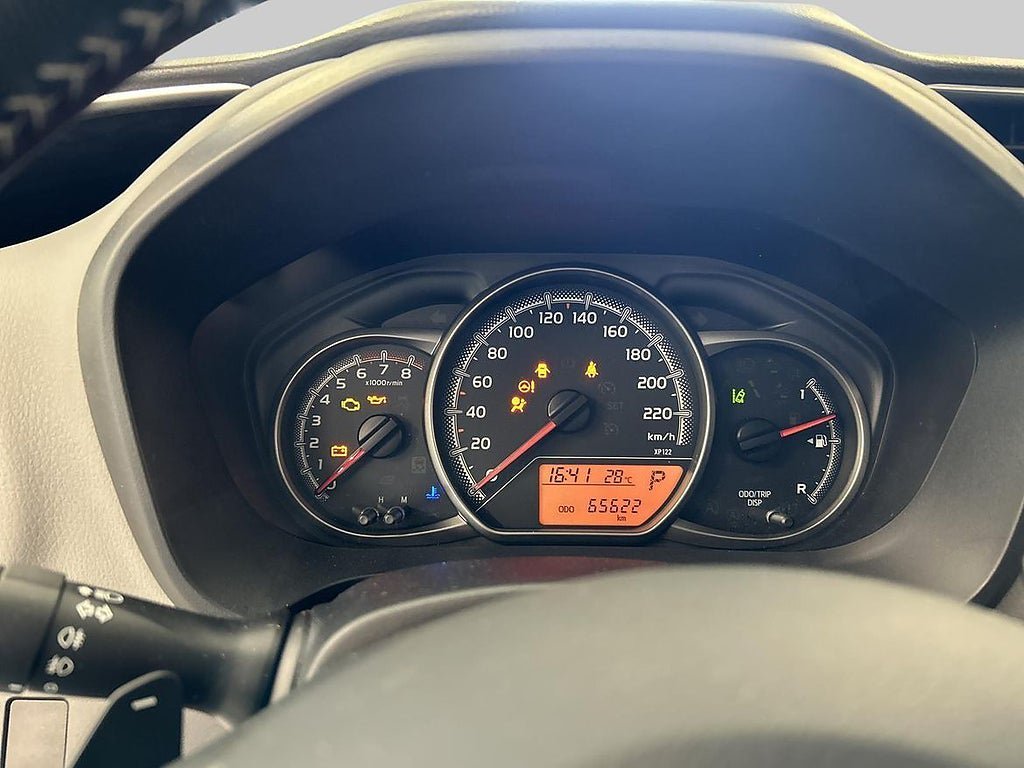 Vehicle Image 14