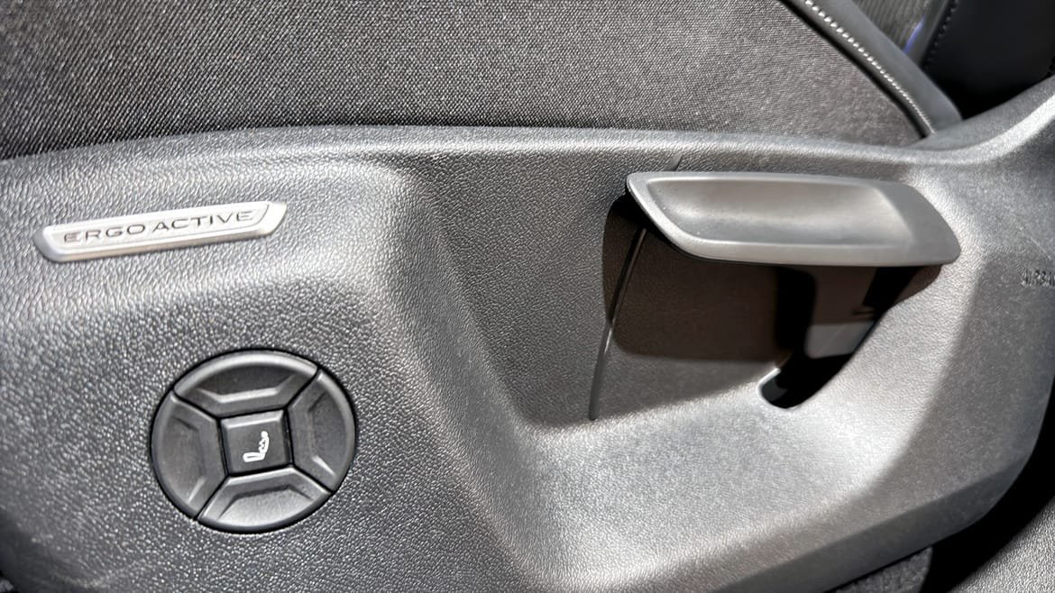 Vehicle Image 18