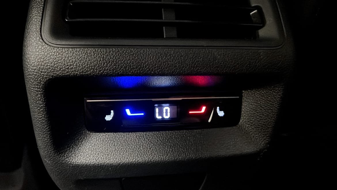Vehicle Image 24