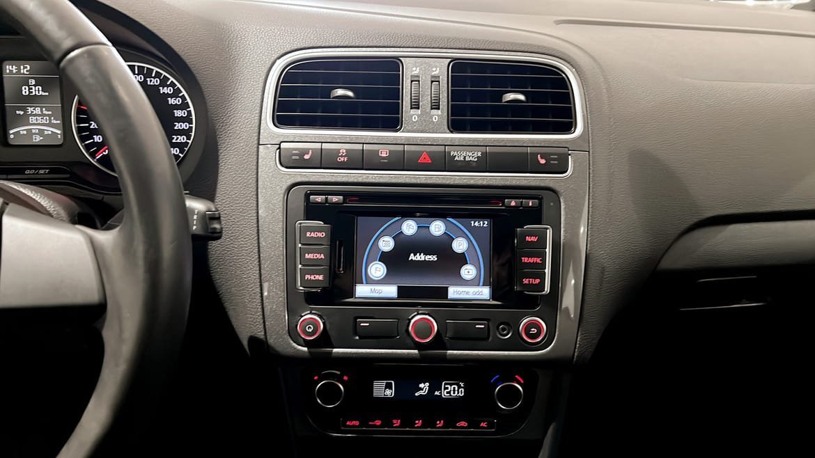 Vehicle Image 9