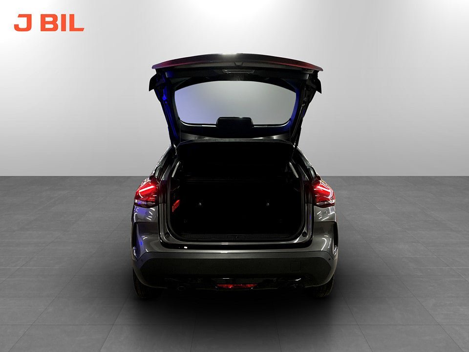 Vehicle Image 15