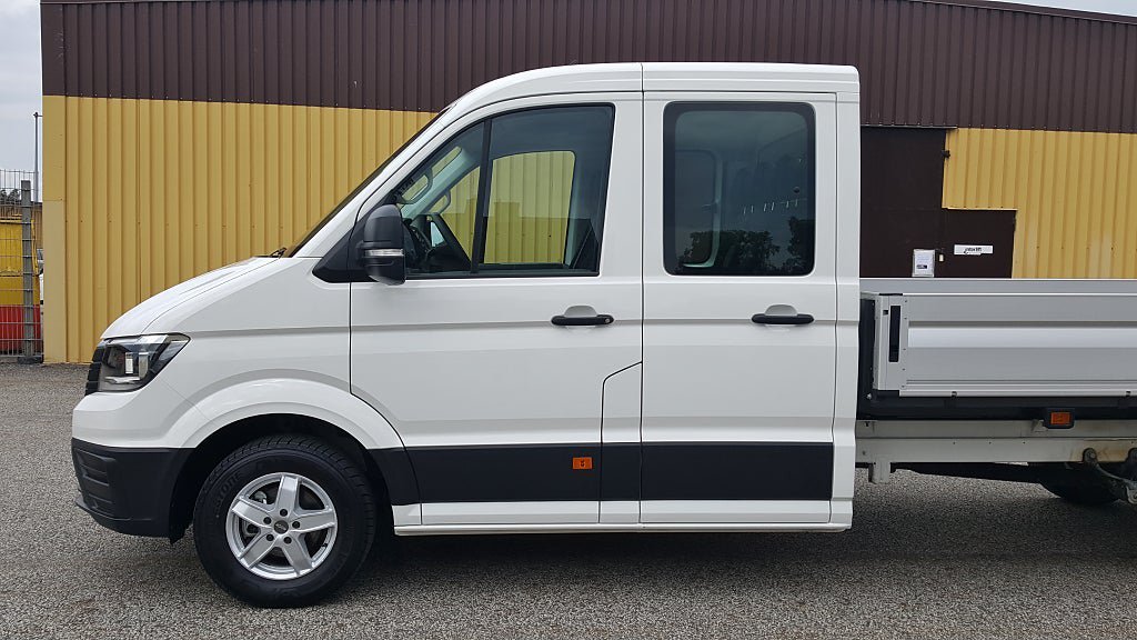 Vehicle Image 25