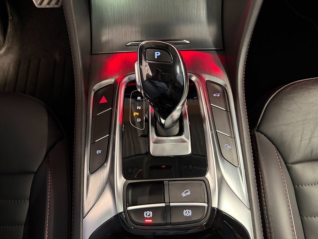 Vehicle Image 13