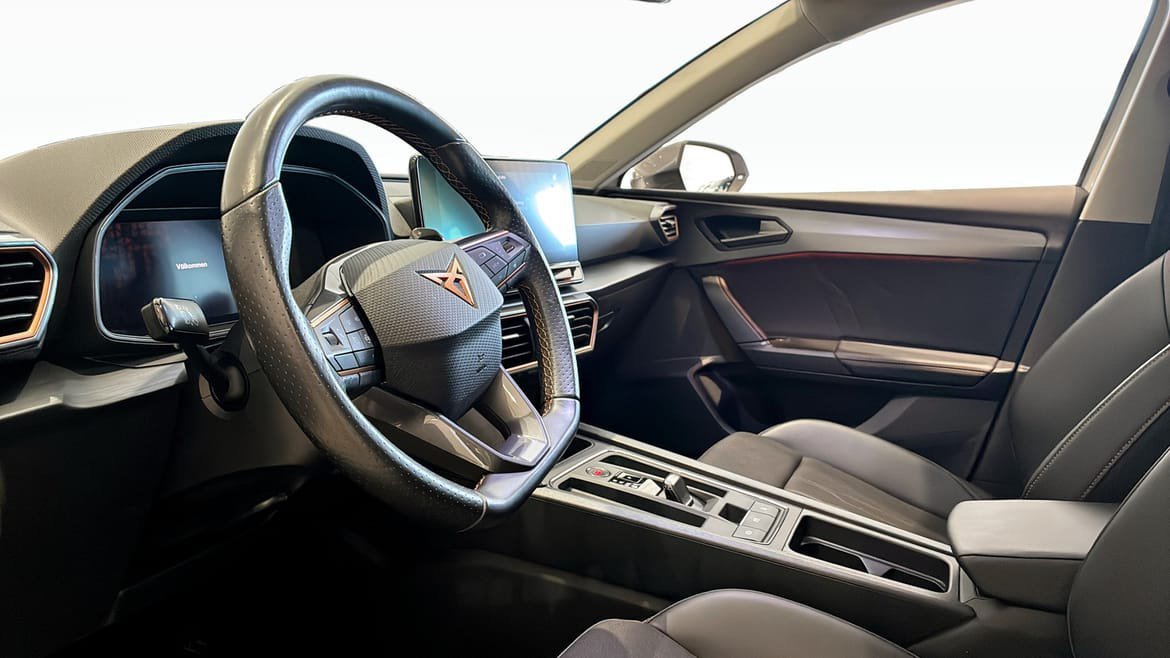 Vehicle Image 7