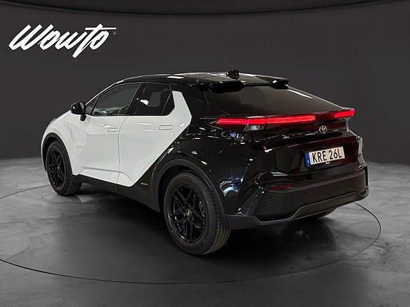 Vehicle Image 6