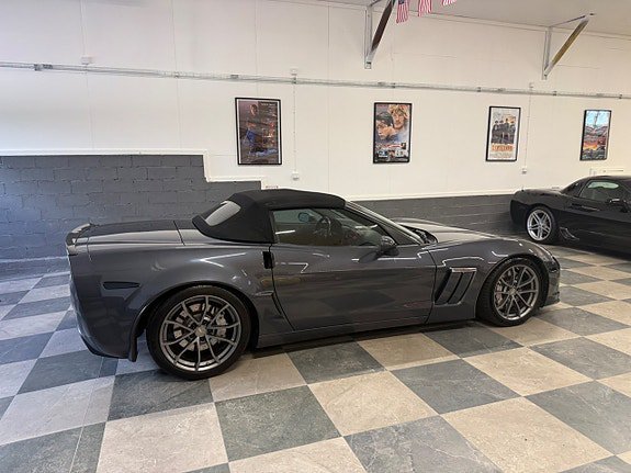 Vehicle Image 24