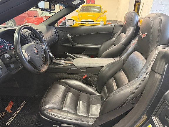 Vehicle Image 26