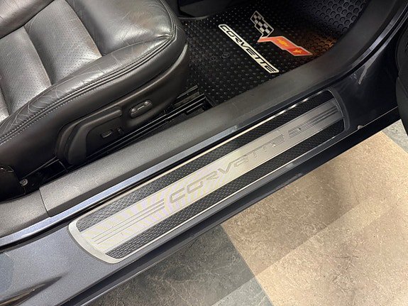 Vehicle Image 32
