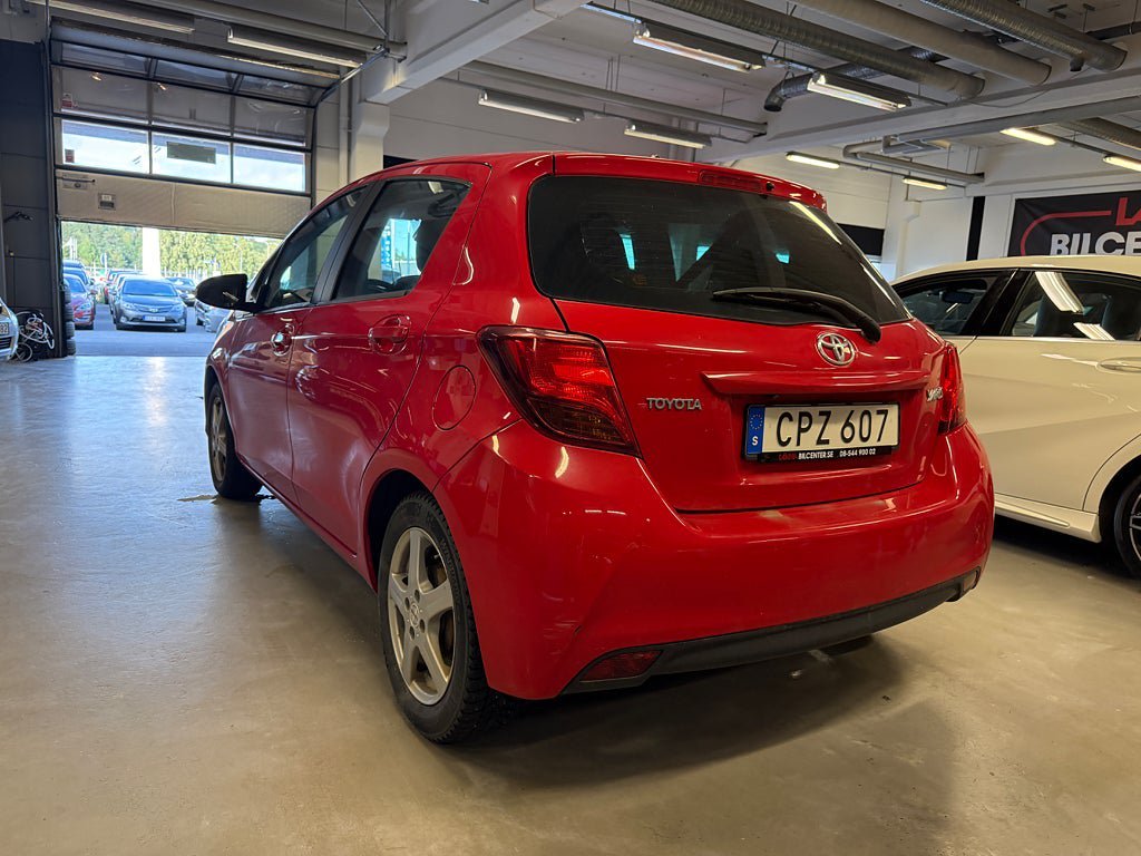 Vehicle Image 5