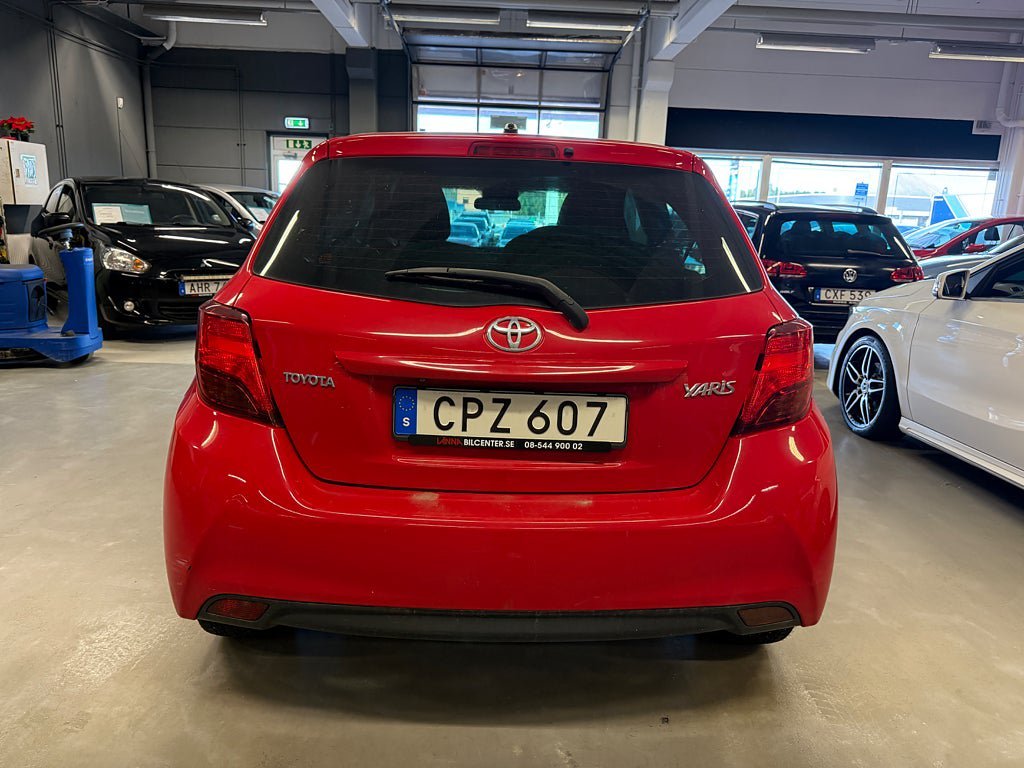 Vehicle Image 6
