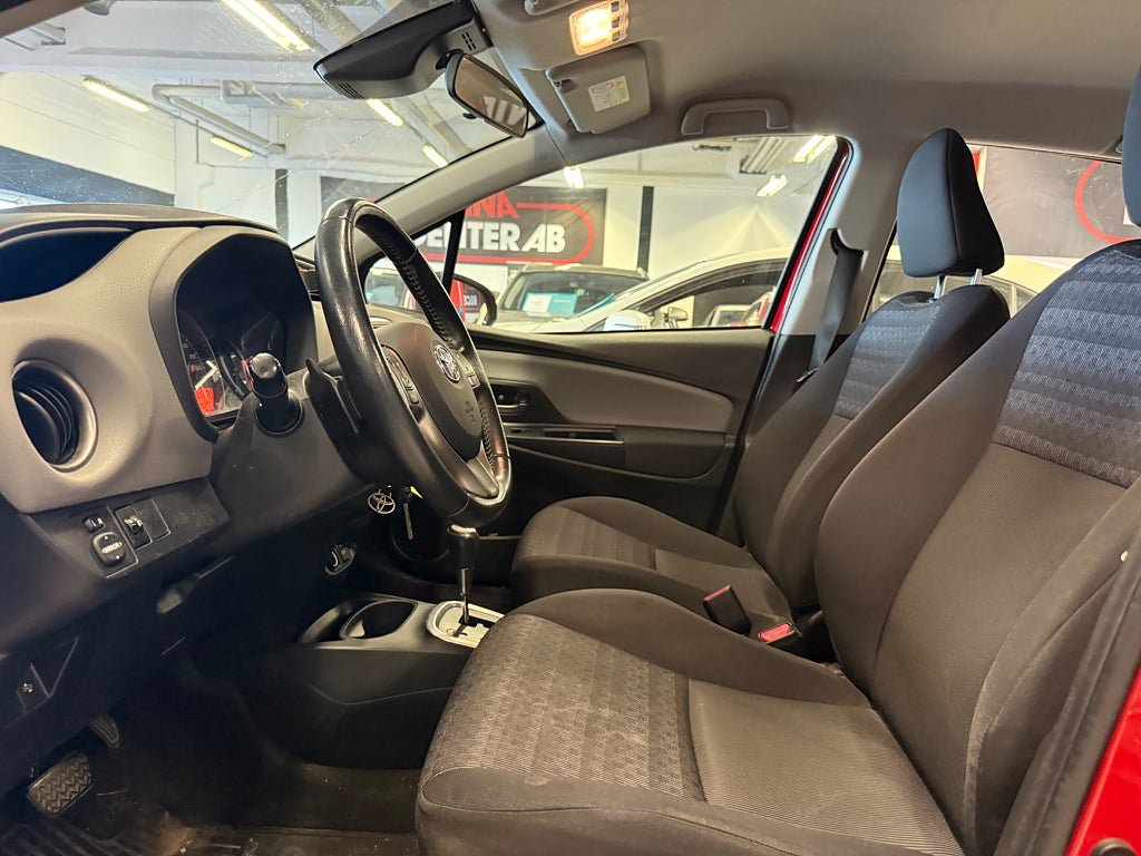 Vehicle Image 8