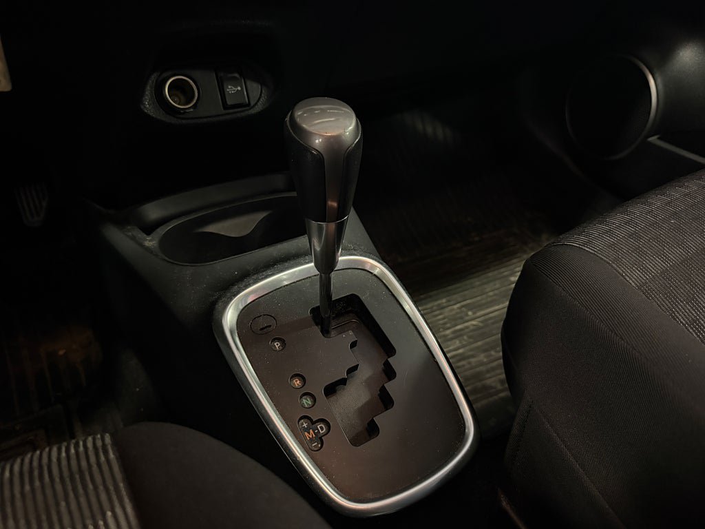 Vehicle Image 12
