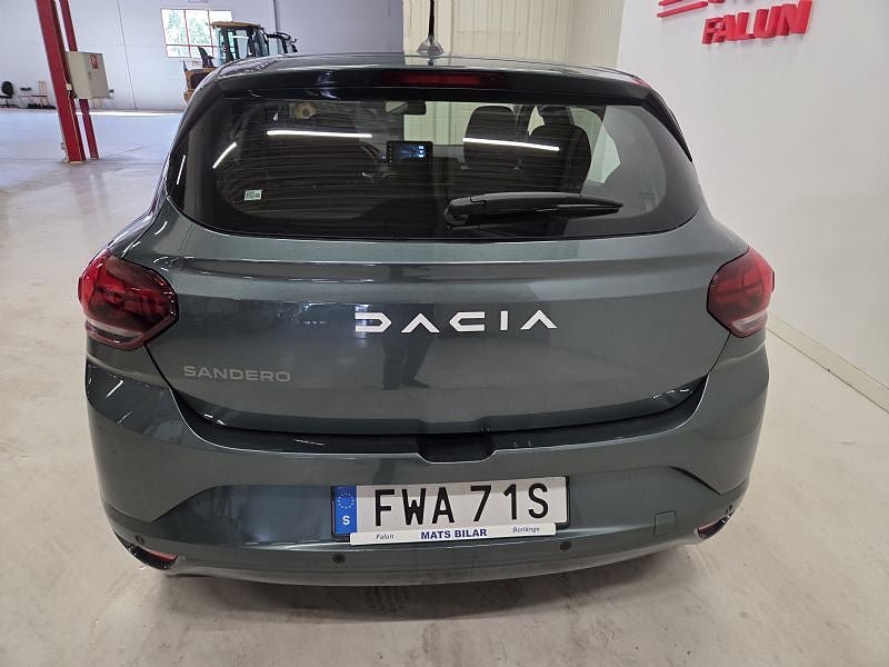 Vehicle Image 7