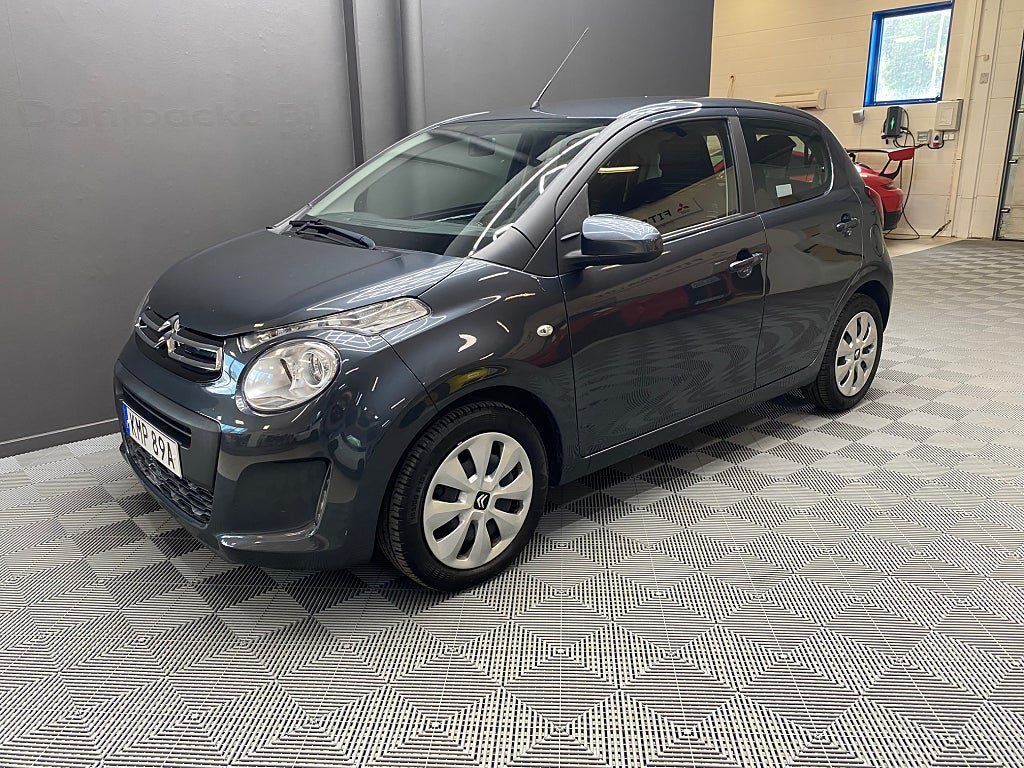 Vehicle Image 1