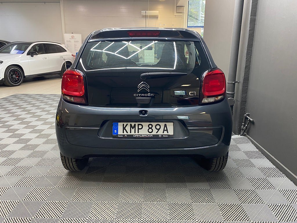 Vehicle Image 4