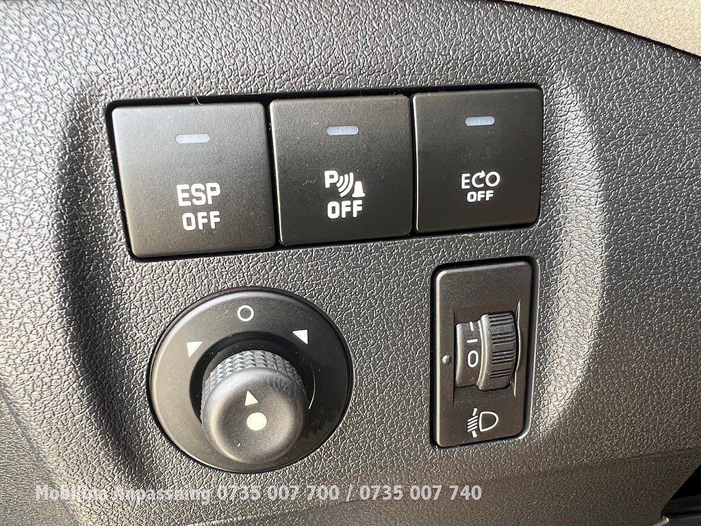 Vehicle Image 28