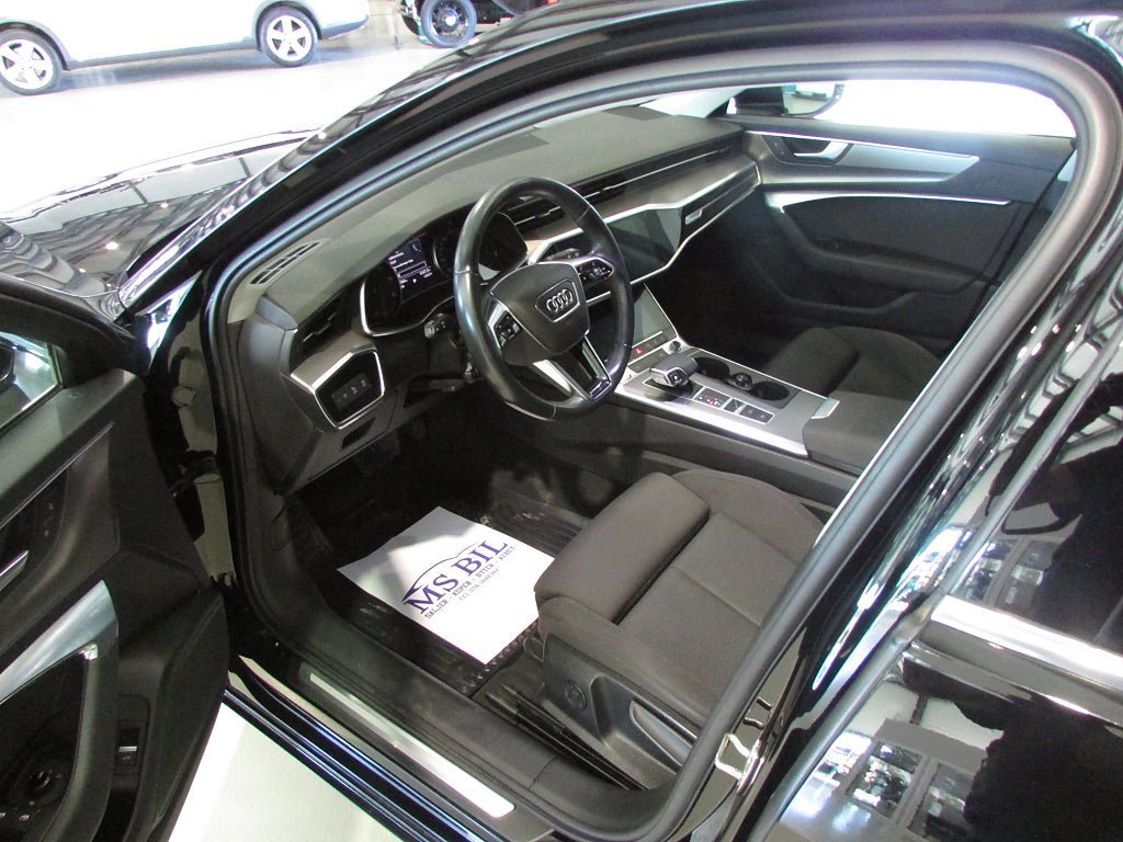 Vehicle Image 9