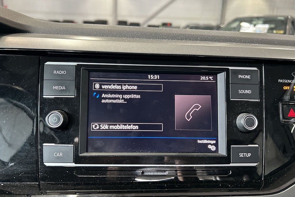 Vehicle Image 21