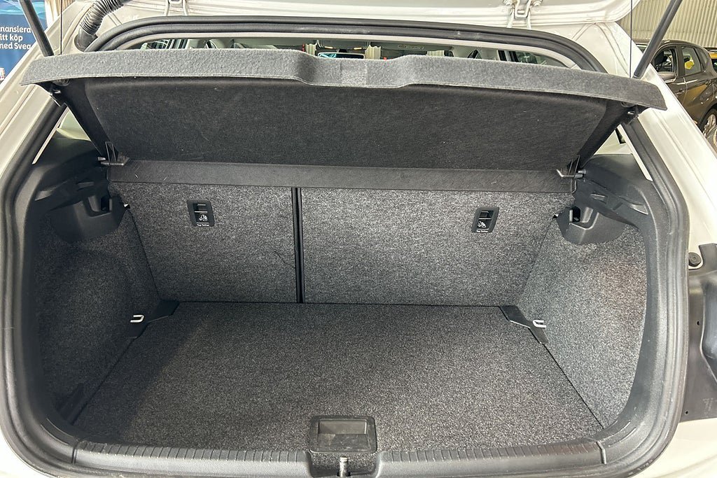 Vehicle Image 27